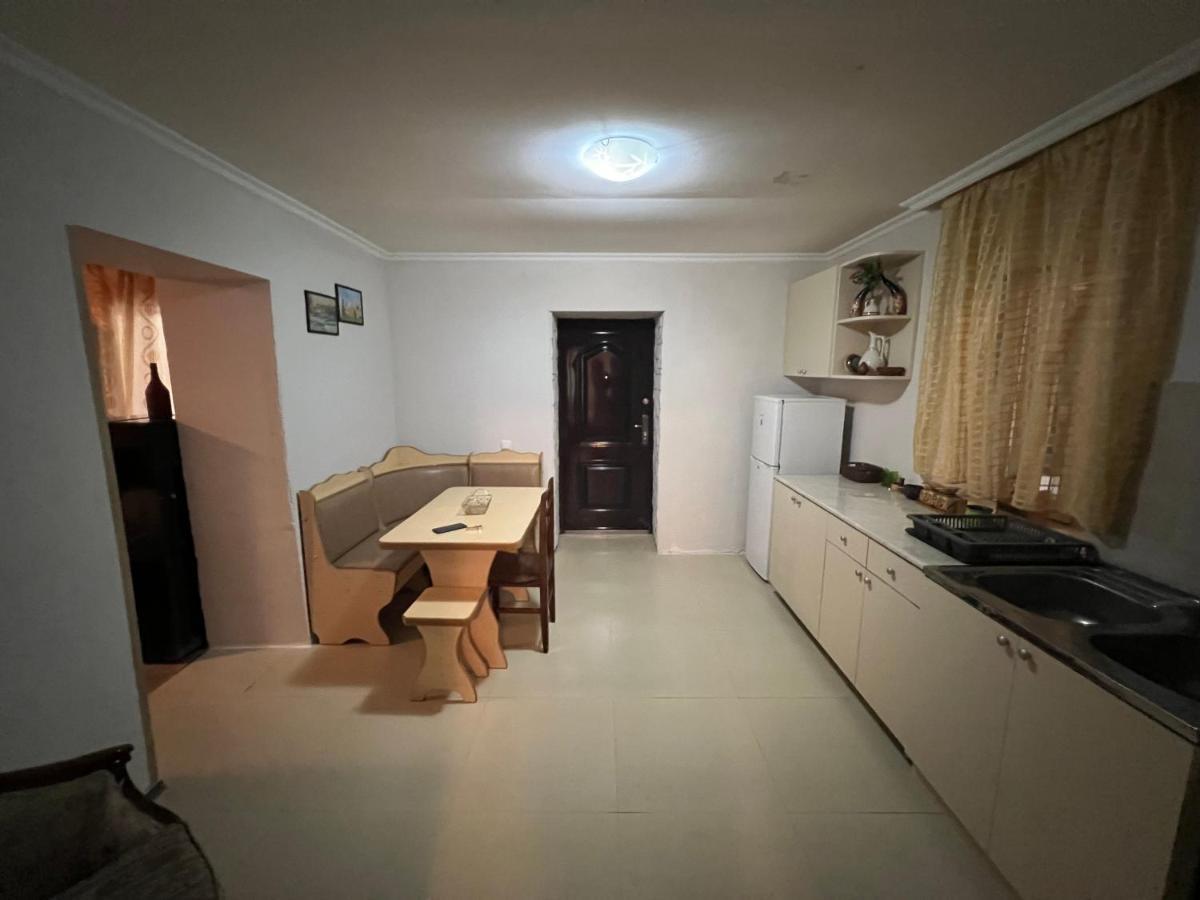 Cozy Apartment In The Centre Of คูทายสิ ภายนอก รูปภาพ