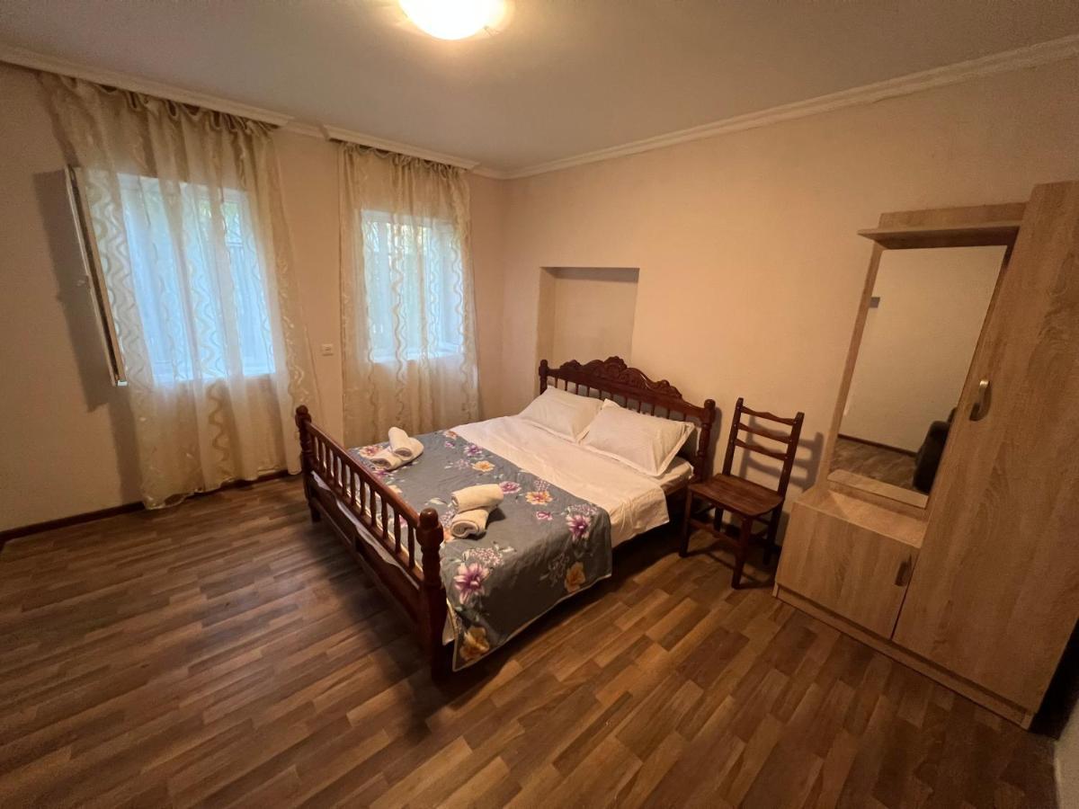 Cozy Apartment In The Centre Of คูทายสิ ภายนอก รูปภาพ